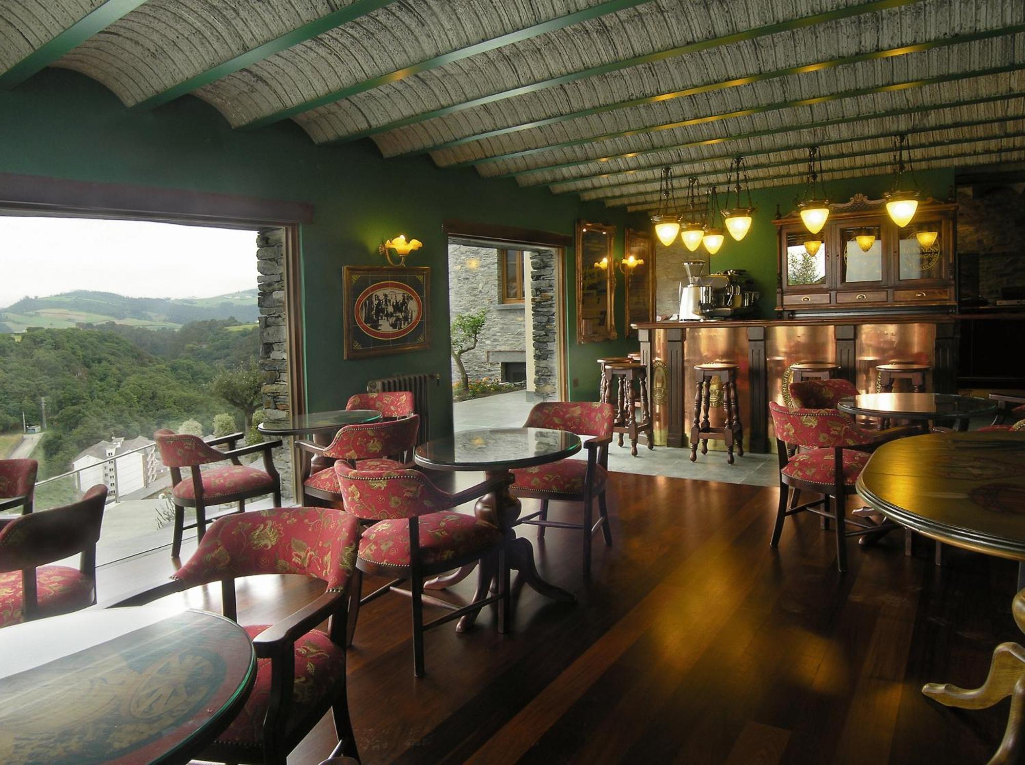 Casona El Gurugu Hotel Luarca Buitenkant foto