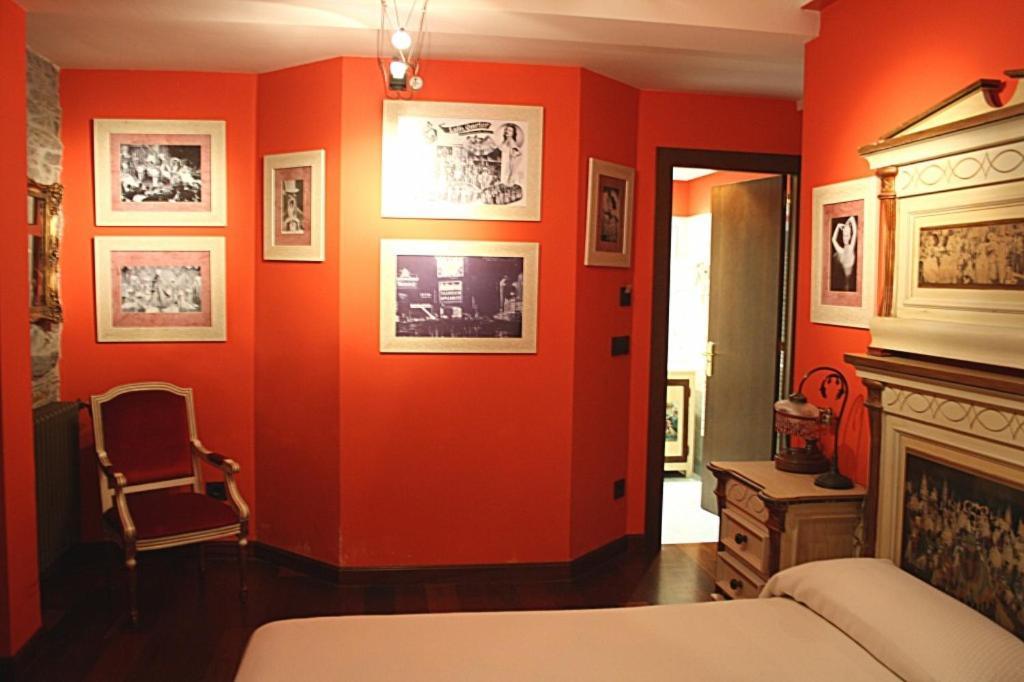 Casona El Gurugu Hotel Luarca Buitenkant foto