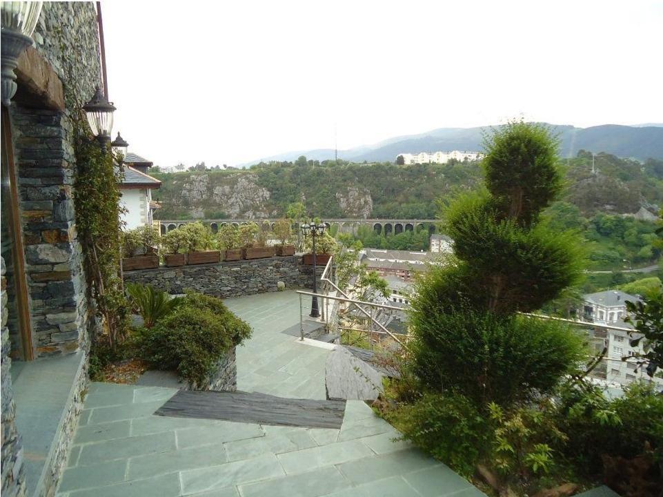 Casona El Gurugu Hotel Luarca Buitenkant foto